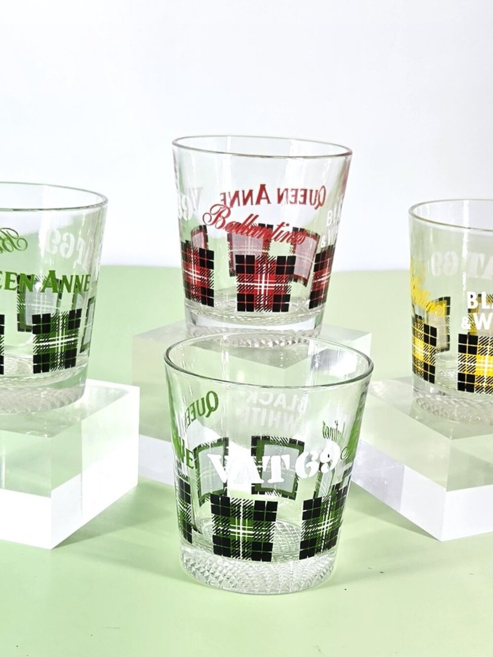 VTG Set 4 Scotch Rocks Glasses Queen Anne Ballantine Vat 69 Black White Glasses